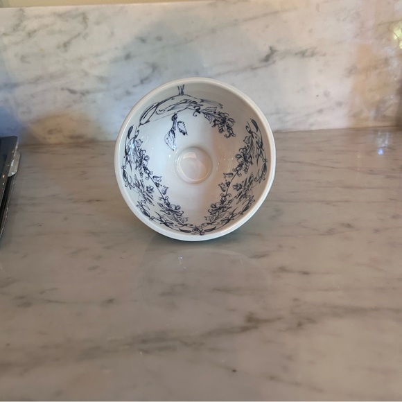 Anthropologie Footed Rice Bowl EUC
Matylda Bowl with sweet birds (Elka Ayaka?) - Picture 5 of 5